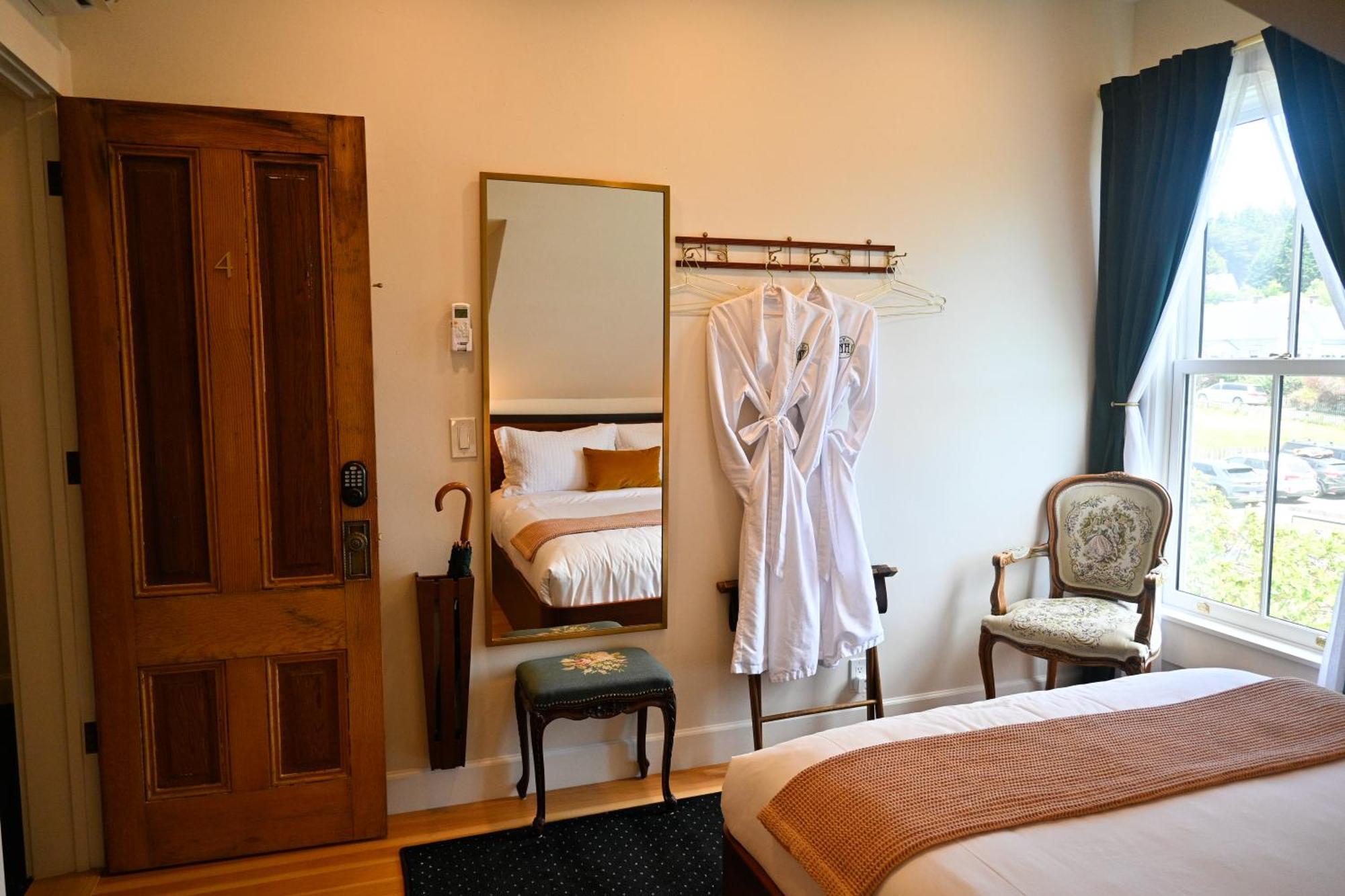 Nicholson House At Beaujolais Hotel Mendocino Eksteriør billede